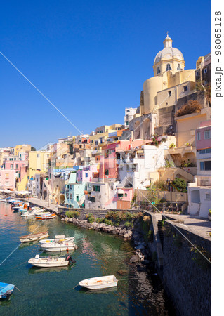 Procida island, Italy 98065128