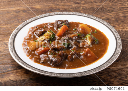ビーフシチュー　(牛すね肉) 98071601