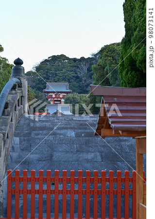 鶴ヶ岡八幡宮太鼓橋 98073141