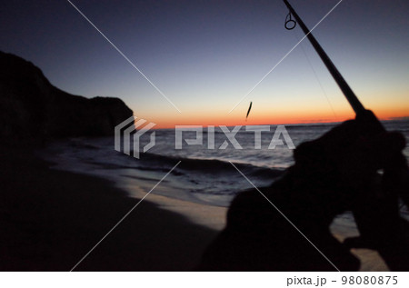 朝まずめ 98080875