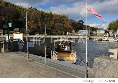 三津の渡し(三津側)~松山市道高浜2号線 三津の渡し(三津側)~松山市道高浜2号線 98082840