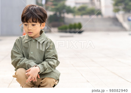 1人 一人 男の子 98082940