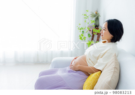 妊婦 助産師 妊婦 助産師 98083213