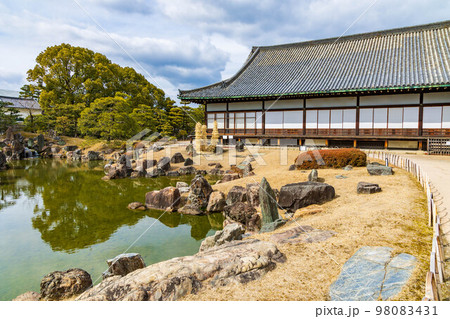 古都京都 世界遺産 元離宮二条城 二の丸庭園 古都京都 世界遺産 元離宮二条城 二の丸庭園 98083431