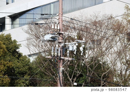 柱上の設備 98083547