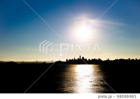 サンフランシスコの朝 98086965