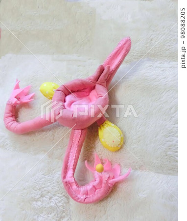子宮を半分割 排卵された卵子が取り込まれる様子 子宮を半分割 排卵された卵子が取り込まれる様子 98088205