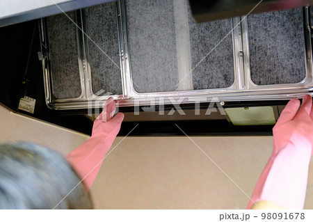 換気扇のフィルター交換 98091678