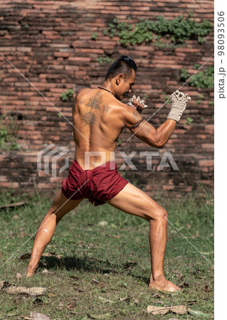 Portrait of Muay Thai martial arts 98093506
