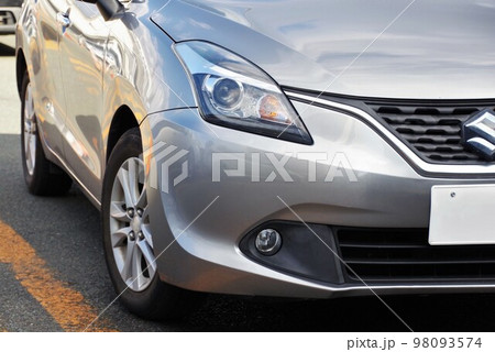 自動車イメージ　スズキ・バレーノのフロントマスク 98093574