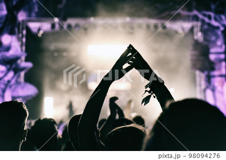 Concert crowd applauding Concert crowd applauding 98094276