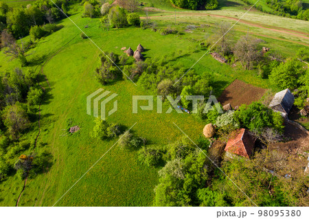 Aerial view of countryside houses 98095380