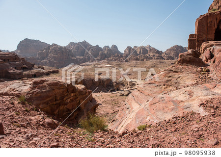 Landscape in Petra, Jordan 98095938