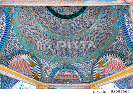 Dome of the Rock architectural details, Jerusalem Dome of the Rock architectural details, Jerusalem 98095966