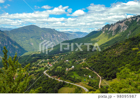 Tara canyon, Montenegro 98095987