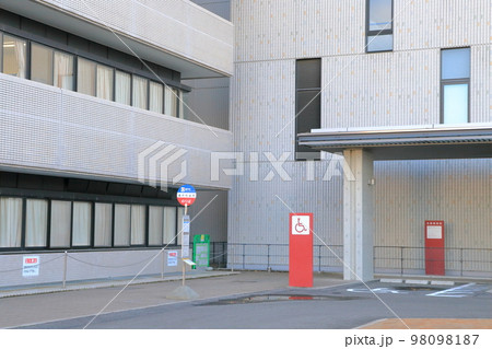 瀬戸市役所の建物 瀬戸市役所の建物 98098187