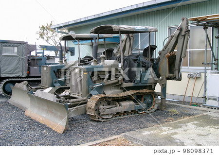 陸上自衛隊のブルドーザ 98098371