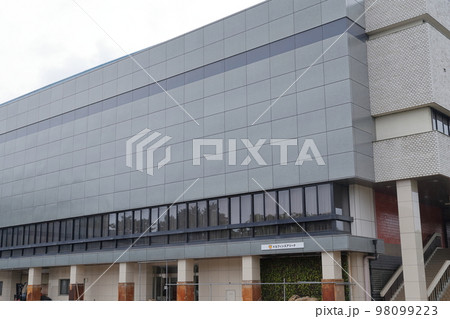 重厚な建物 体育館(ドルフィンズアリーナ 旧愛知県体育館 愛知県 名古屋市) 重厚な建物 体育館(ドルフィンズアリーナ 旧愛知県体育館 愛知県 名古屋市) 98099223