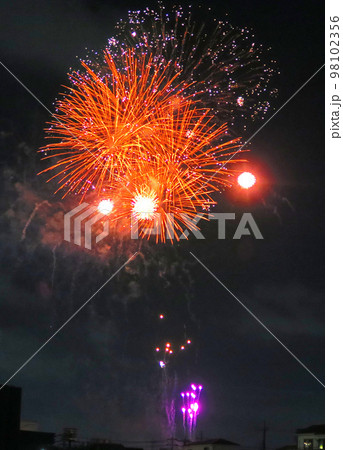 2022年第42回たたら祭り花火大会(埼玉県川口市) 2022年第42回たたら祭り花火大会(埼玉県川口市) 98102356