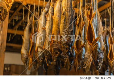 鮭の街 村上 鮭の街 村上 98103129