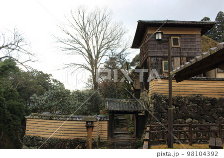 臥龍山荘~臥龍淵に佇む数寄屋建築の傑作 臥龍山荘~臥龍淵に佇む数寄屋建築の傑作 98104392