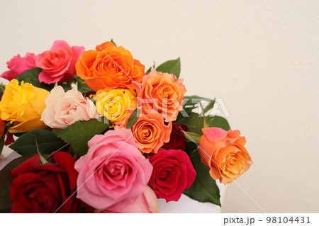 バラの花束 バラの花束 98104431