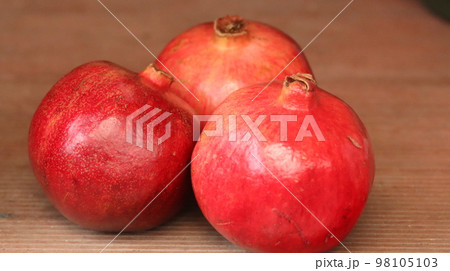 カリフォル柘榴 98105103