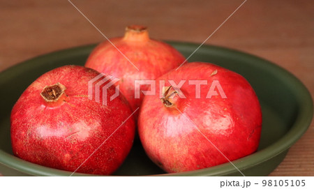 カリフォル柘榴 98105105