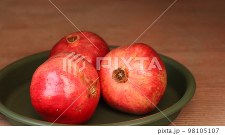 カリフォル柘榴 98105107