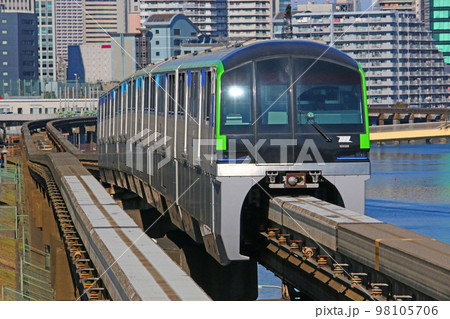 東京モノレールを走行する車両 98105706