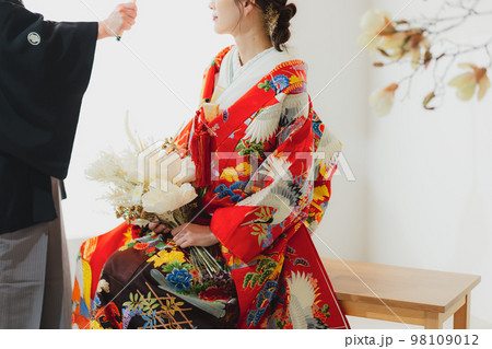 赤い色打掛 番傘 赤い色打掛 番傘 98109012
