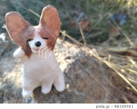 笑顔のパピヨンの招き犬 笑顔のパピヨンの招き犬 98109561