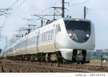 北陸本線　加賀笠間ー美川　JR西日本　683系　S07+S25+S22編成（金沢）　しらさぎ 98110343