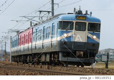 北陸本線　加賀笠間ー美川　JR西日本　415系800番台　C06編成（金沢） 98110351