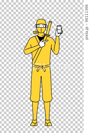 一個穿著忍者服裝的男人推薦在智能手機上進行無現金和在線支付 98111366