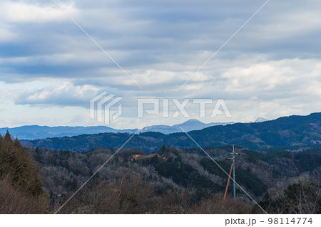 2023年初春月ヶ瀬の風景 月ヶ瀬の山上より遠景を望む 2023年初春月ヶ瀬の風景 月ヶ瀬の山上より遠景を望む 98114774
