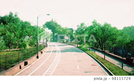 empty highway in big city 98115729