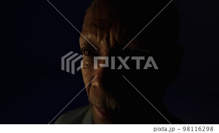 very old African American man very old African American man 98116298