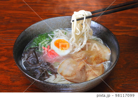 豚骨ラーメン 豚骨ラーメン 98117099