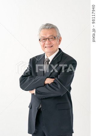 シニア ビジネスマン ポートレート シニア ビジネスマン ポートレート 98117940