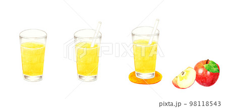 コップに入ったりんごジュースとりんごの果実のセット　飲み物とフルーツの手描き水彩イラスト素材 98118543