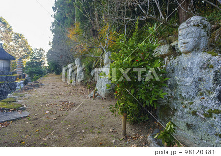 慈眼堂　阿弥陀如来石像十三体（滋賀県大津市坂本） 98120381