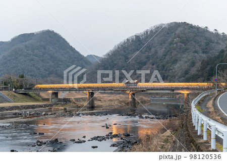 ♯湯郷温泉　♯美作三湯　♯ゆーらぎばし　♯鷺湯橋　♯イルミネーション 98120536