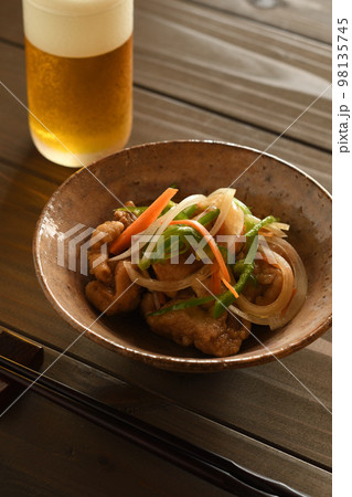 鶏の南蛮漬け 98135745