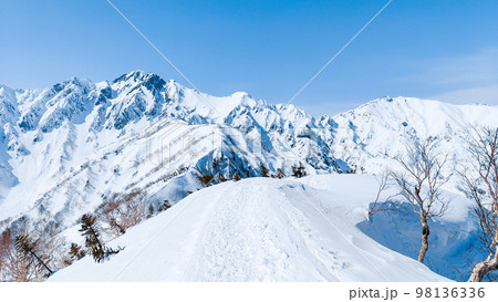 冬の遠見尾根トレッキング 98136336