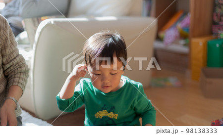 3 years old 98138333