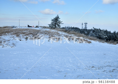 大和葛城山(雪景色)　【奈良県御所市】 98138488