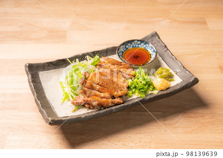 もも焼き もも焼き 98139639