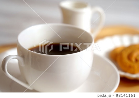 コーヒーとおやつ コーヒーとおやつ 98141161