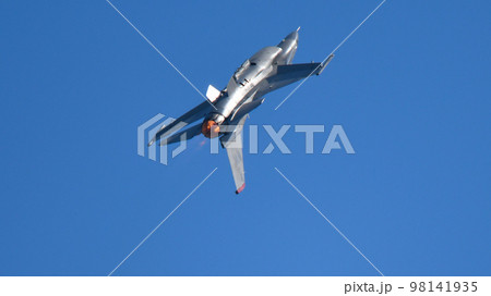 在日米軍F-16戦闘機 機動飛行 在日米軍F-16戦闘機 機動飛行 98141935